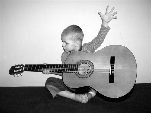 little guitarist