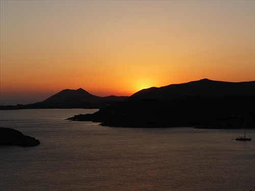Vraj najkrajší západ slnka v Egejskom mori...