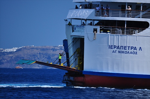 Linka Santorini - Piraeus