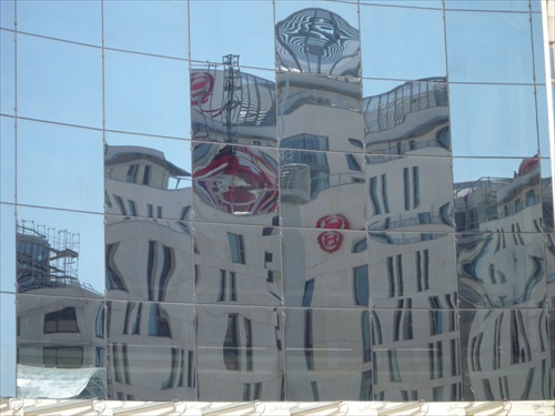 Architektura v zrkadle