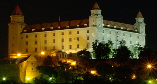 Bratislavský hrad v noci