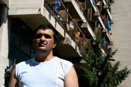Riaditeľ domu pre utečencov z Abcházka v Borjomi
