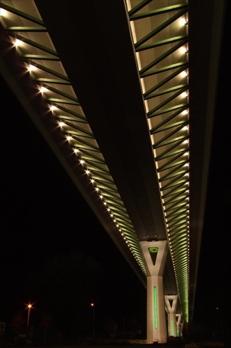 Most v noci 2