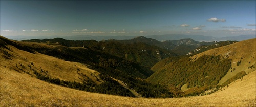 Dedošova dolina z hlavného hrebeňa Veľkej Fatry