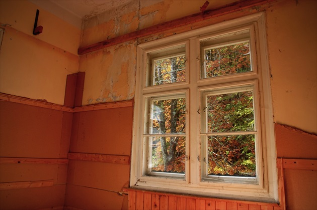Jeseň za oknom II