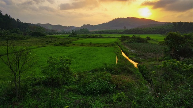 Západ slnka vo Vietname