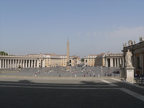 Piazza s. Pietro - Námestie sv. Petra - Vatikán