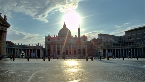 Slnko nad Vatikánom