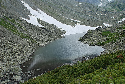 Jazero vo Vysochých Tatrách