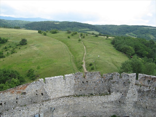 Výhľad z hradu Beckov