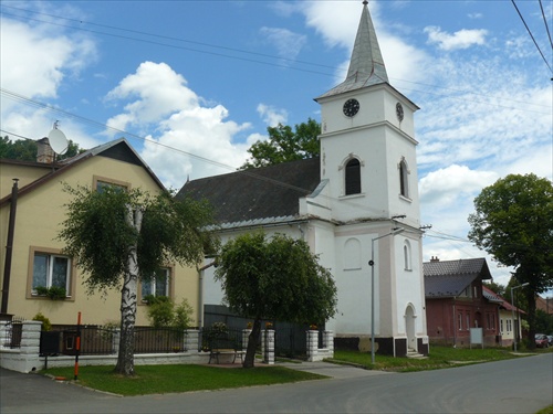 Obec Rakúsy Evangelický kostol