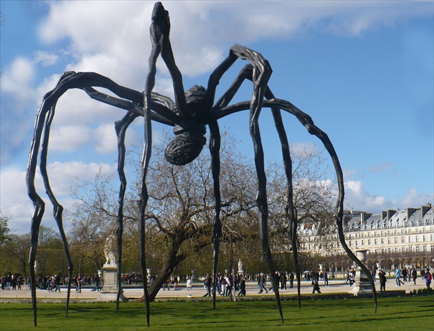 Pavúčisko v parížskom parku