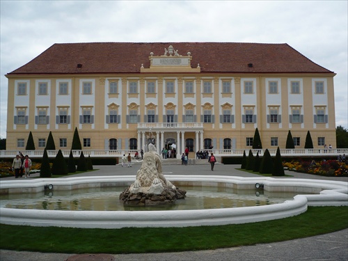Zámok Schlosshof