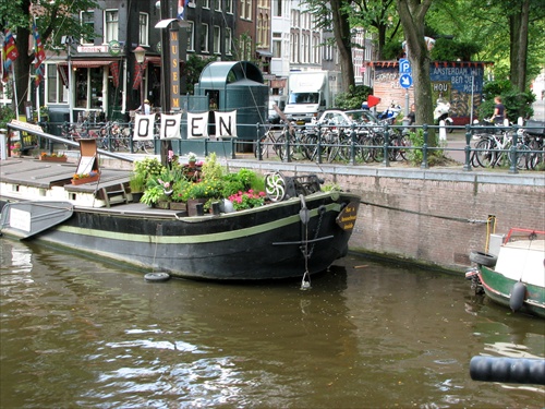 Houseboat múzeum v Keizersgracht v Amsterdame
