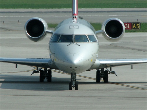 CRJ200