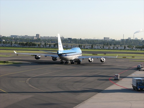 KLM Boeing B747 pred odletom do....