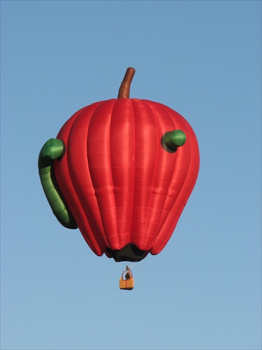 Balón VIII - Jabĺčko s červíkom