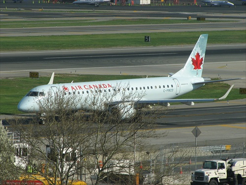 Air Canada Embraer 190