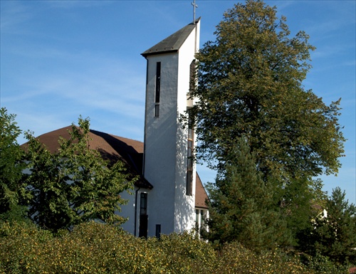 Olcnavský kostol a jeho veža