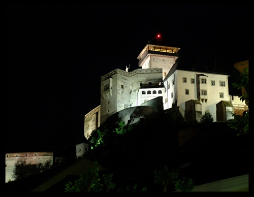 Trenčiansky hrad v noci ...