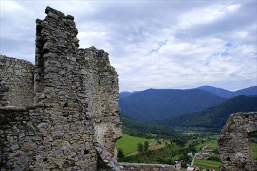 z hradu Strečno