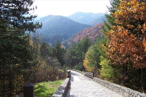 Hrad Strečno-jesenná cesta