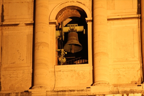 Zvon na  "Basilica di San Paolo fuori le Mura" v Rime