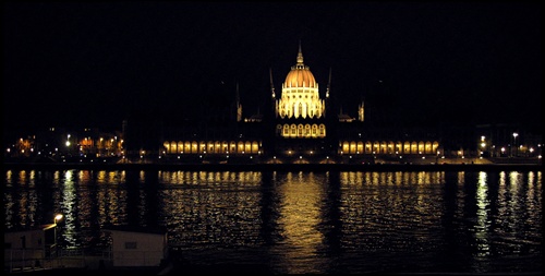 ...parlament v noci, Budapešť
