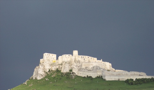 Spišský hrad pred búrkou...