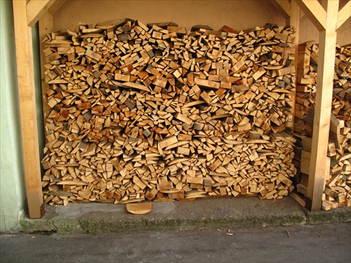 štôs dreva