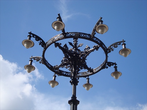 Budapešť, lampa-osmilampa