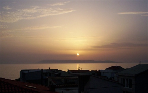 Západ slnka nad ostrovom Brač