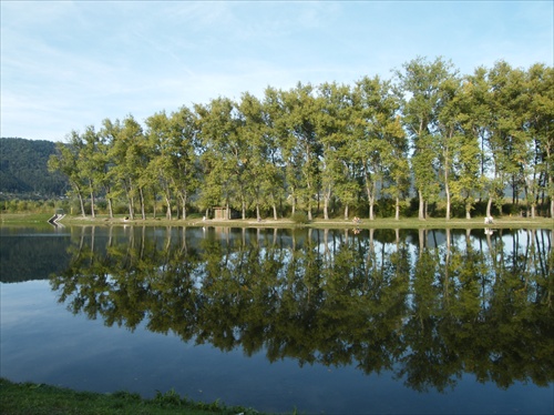 Zrkadlove jazero pri Vodnom diele ZA