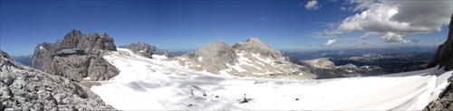 Pohľad na Dachstein Gletscher a jeho okolie