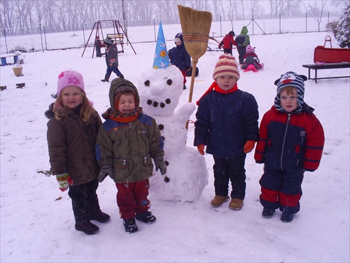 malí snehuliaci :))))))