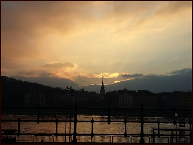 západ slnka nad Dunajom