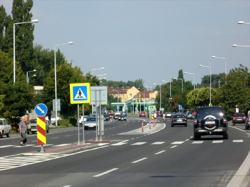 prechod pre chodcov a križovatka