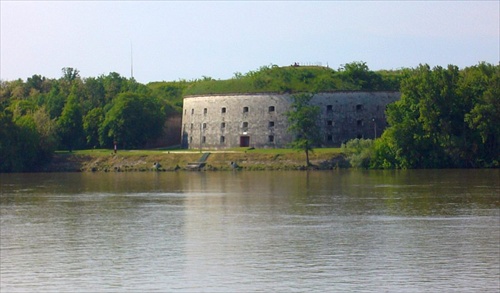 pevnosť Monostor