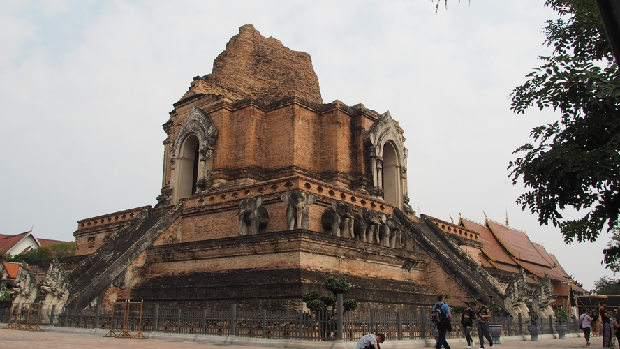 Starý chrám v Barmskom štýle - Ciang Mai