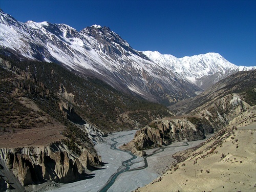 Výhľad do údolia - Annapurna trek