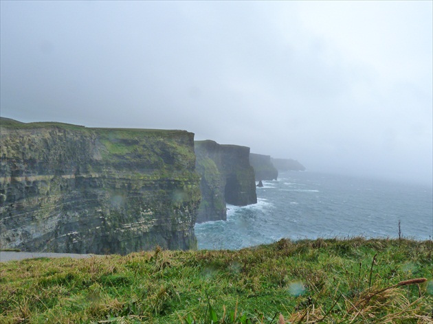 cliffs of moher,irsko