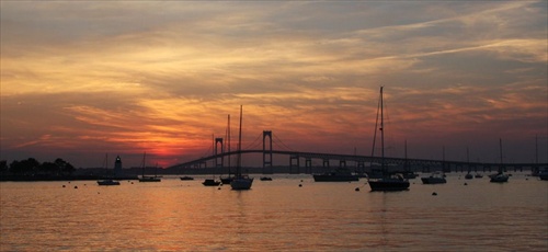 most cez zátoku v Newport, RI
