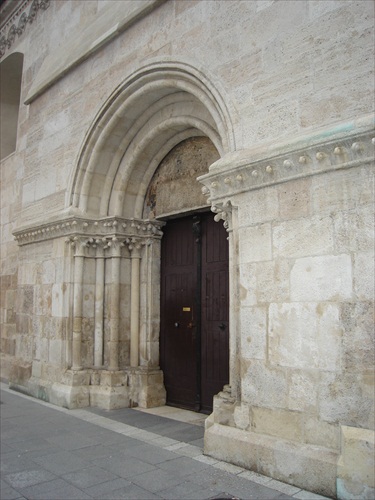 románsky portál
