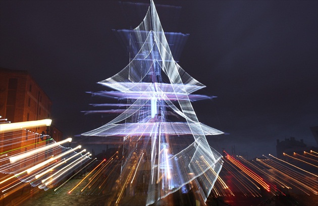 Ship - Christmas Tree
