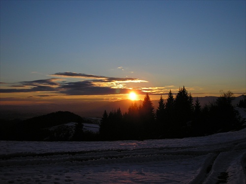 zimný západ slnka