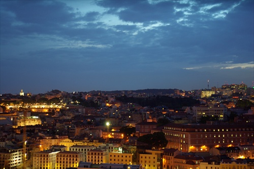 nočný Lisabon