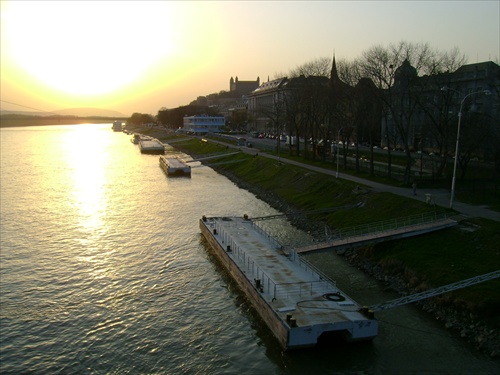 BA-západ slnka na Dunaji