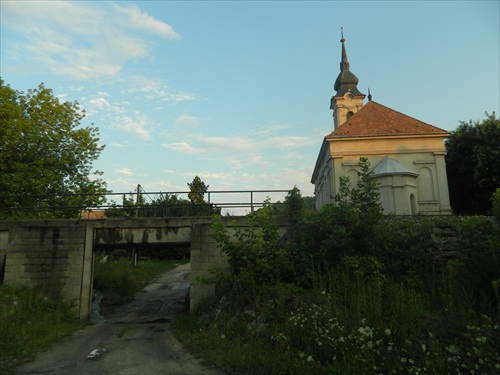 kostol - Dunaalmás - Maďarsko