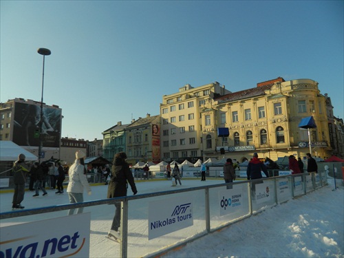 korčuľovanie na námestí - Ostrava