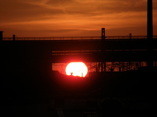 Západ Slnka v prístave